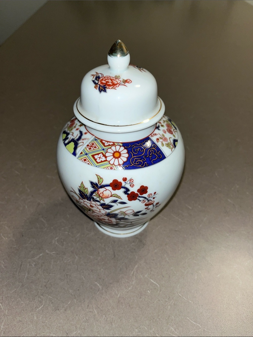 White Porcelain Decorative Lidded Jar with Floral Pattern 8-10”